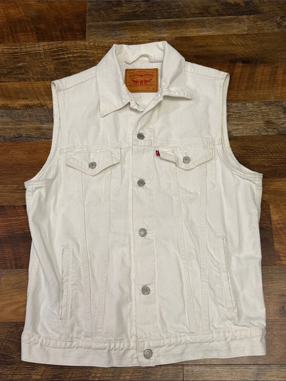 Levi’s Original Riveted White Denim Trucker Vest Men’s Large Button Front